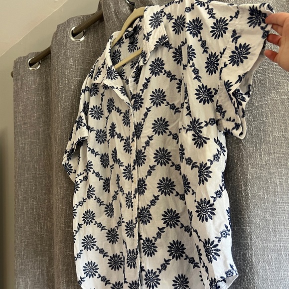 Chaps - white short sleeve button down with navy blue floral embroidery - 3XL - Picture 2 of 15